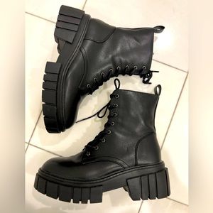 Combat Boots Girl Madden Faux Leather 7.5